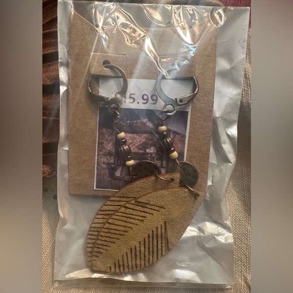 It is Well Boutique; Boho Retro Feather Drop Earrings; NWT - Picture 4 of 4